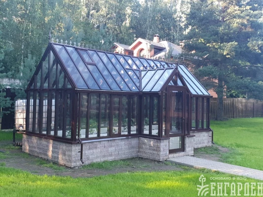 Теплица Salisbury с тамбуром
