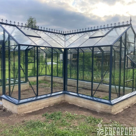 Теплица Botanik Т Standard с тамбуром и комплектом поворотных дверей Ботаник