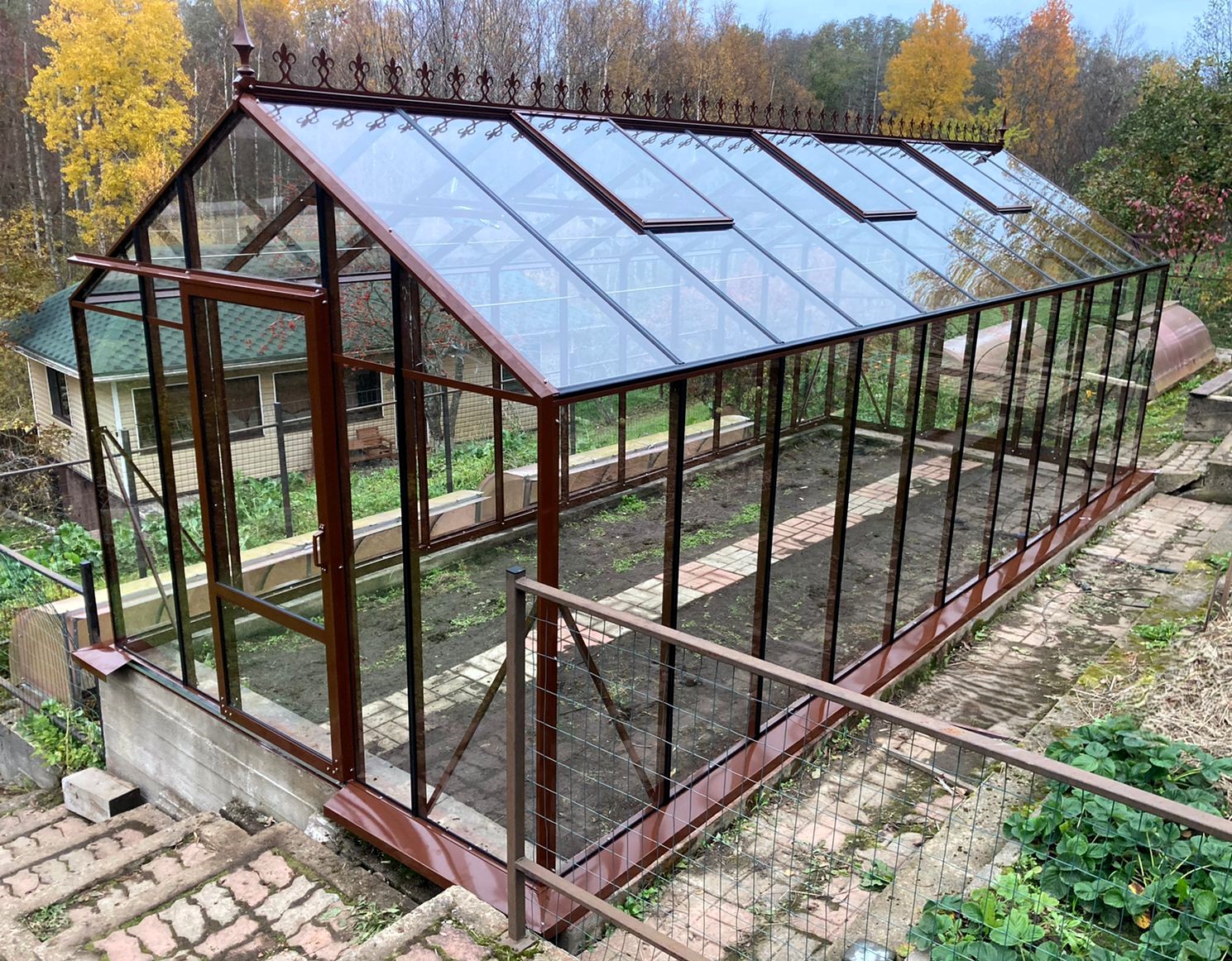 Линейка английских теплиц