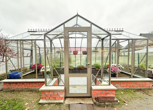 Обзор теплицы Ботаник Стандарт с мини-тамбуром