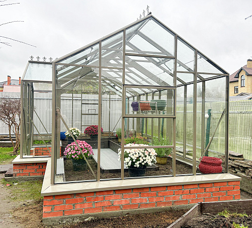 Обзор теплицы Ботаник Стандарт с мини-тамбуром