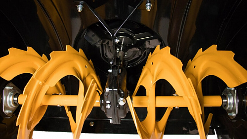 Снегоуборщик бензиновый CHAMPION ST662E