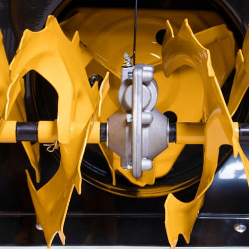 Снегоуборщик бензиновый CHAMPION ST1376E