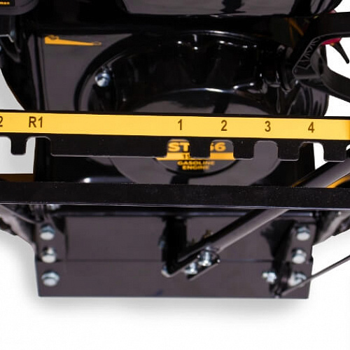 Снегоуборщик бензиновый CHAMPION ST656