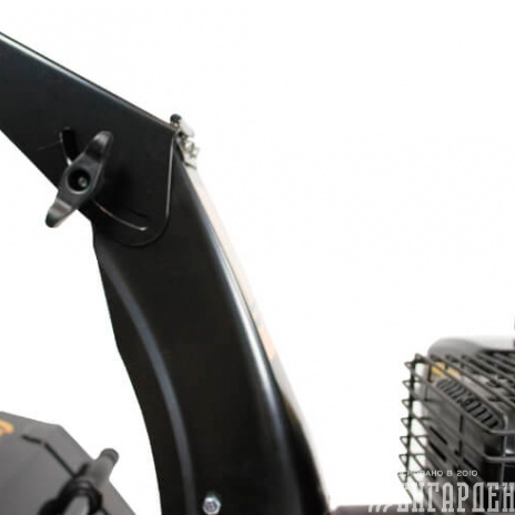 Снегоуборщик бензиновый CHAMPION ST556