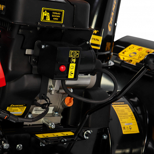 Снегоуборщик бензиновый гусеничный CHAMPION STT761E